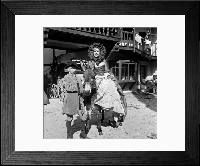 Framed Print : Shooting is in progress at Shepperton Studios on the film Framed Print : Shooting is in progress at Shepperton Studios on the film