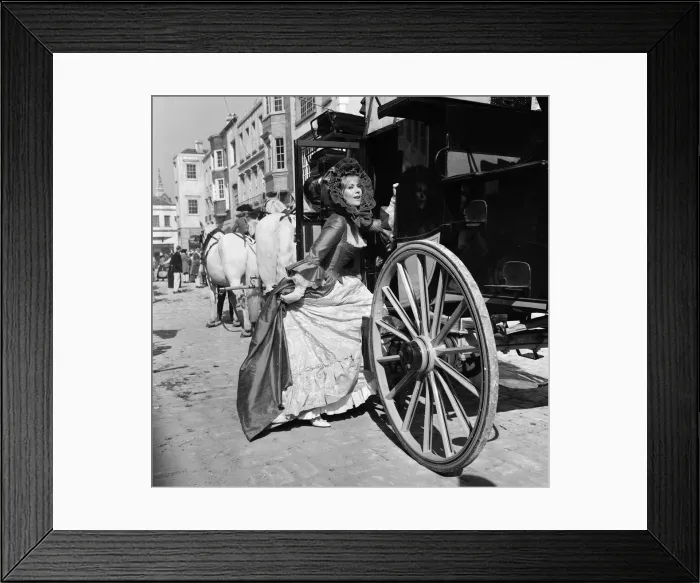 Framed Print : Shooting is in progress at Shepperton Studios on the film Framed Print : Shooting is in progress at Shepperton Studios on the film