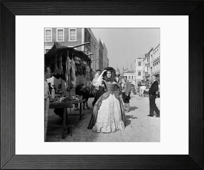 Framed Print : Shooting is in progress at Shepperton Studios on the film Framed Print : Shooting is in progress at Shepperton Studios on the film