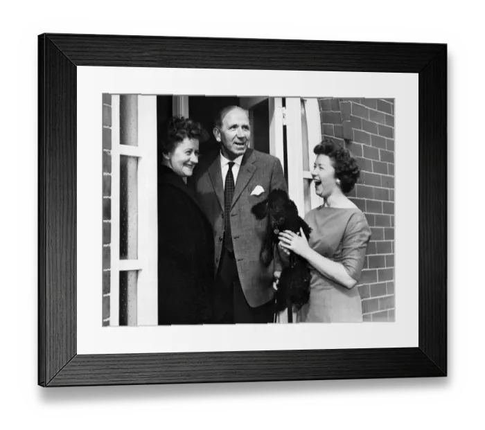 Framed Print : Matt Busby, Manchester United Manager, delighted to be back home in Chorlton-cum-Hardy Framed Print : Matt Busby, Manchester United Manager, delighted to be back home in Chorlton-cum-Hardy
