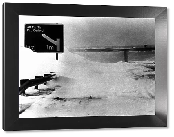 M4 Motorway at Margam, fast disappearing under hugh snow drifts