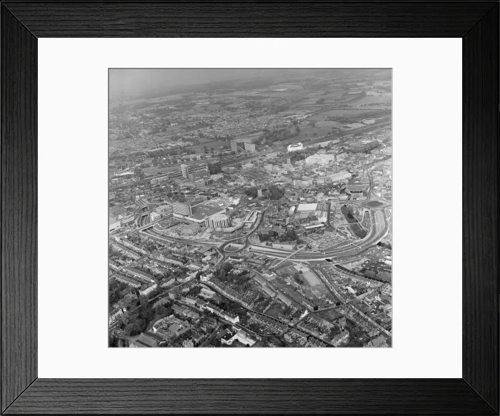 Framed Print : Aerial views of Reading, Berkshire. 26th October 1976 Framed Print : Aerial views of Reading, Berkshire. 26th October 1976