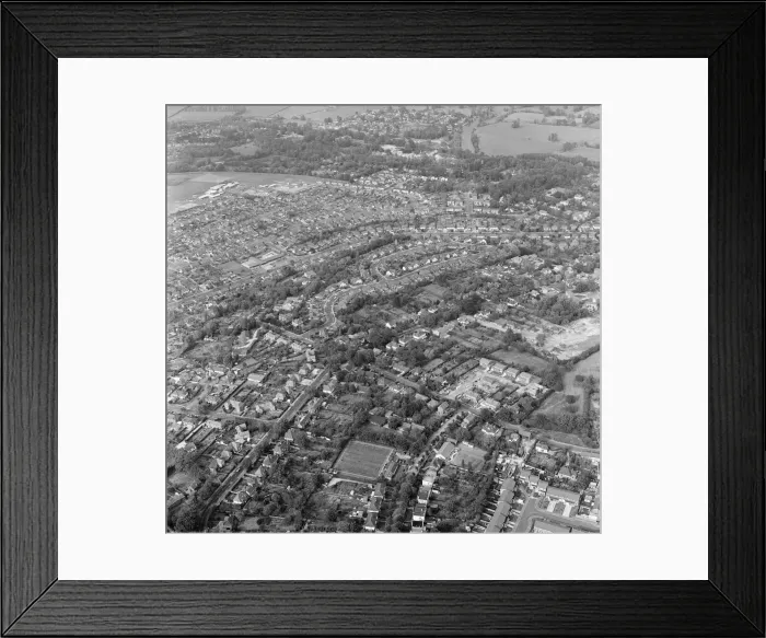 Framed Print : Aerial views of Reading, Berkshire. 26th October 1976 Framed Print : Aerial views of Reading, Berkshire. 26th October 1976
