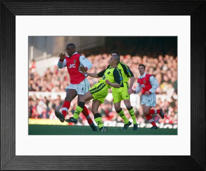 Framed Print : Arsenal v Sheffield United. THe FA cup fifth round. 13th February 1999 Framed Print : Arsenal v Sheffield United. THe FA cup fifth round. 13th February 1999