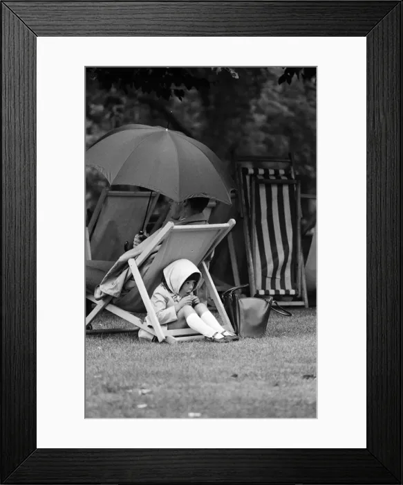 Framed Print : Mid-summers day at St Jamess Park. 4 year old Alison makes her first trip to Framed Print : Mid-summers day at St Jamess Park. 4 year old Alison makes her first trip to