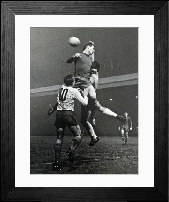 Framed Print : European Cup Quarter Final Second Leg match at Parkhead, Glasgow Framed Print : European Cup Quarter Final Second Leg match at Parkhead, Glasgow