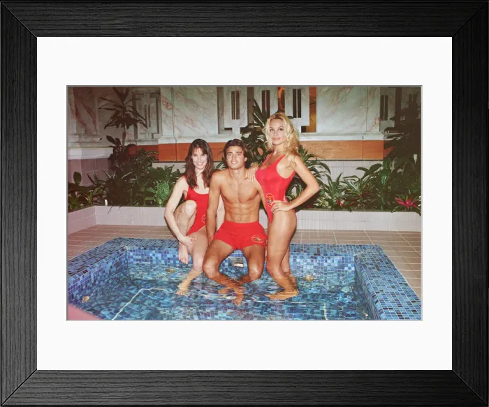 Framed Print : Baywatch stars in a photocall, in London, for the TV series now appearing Framed Print : Baywatch stars in a photocall, in London, for the TV series now appearing