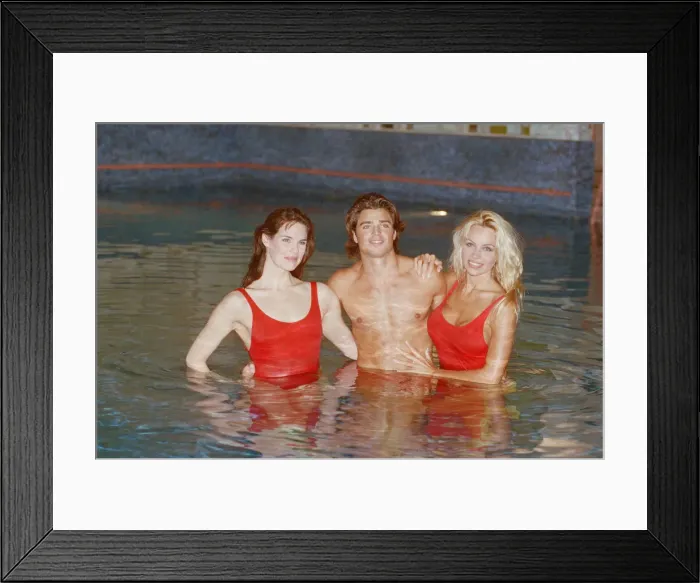 Framed Print : Baywatch stars in a photocall, in London, for the TV series now appearing Framed Print : Baywatch stars in a photocall, in London, for the TV series now appearing