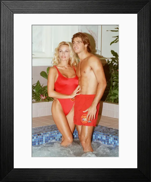 Framed Print : Baywatch stars in a photocall, in London, for the TV series now appearing Framed Print : Baywatch stars in a photocall, in London, for the TV series now appearing