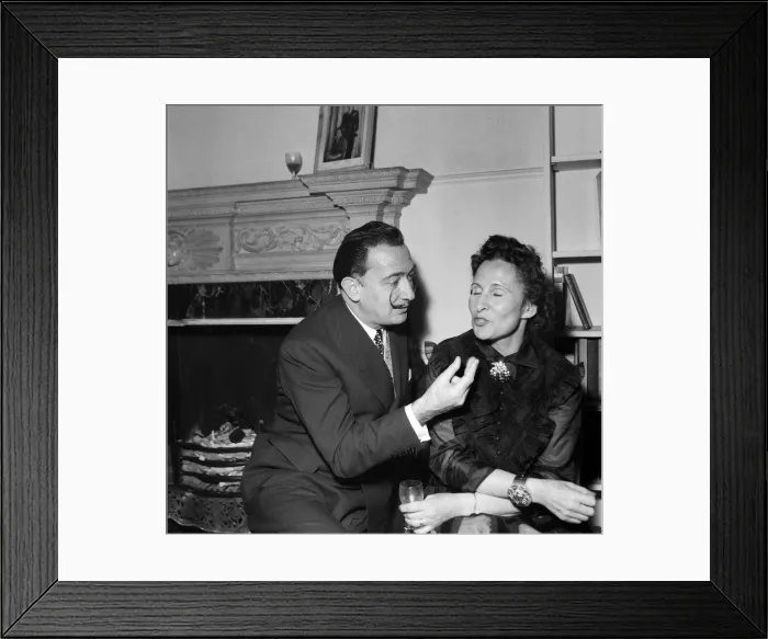 Framed Print : Salvador Dali is to paint a portrait of Sir Laurence Olivier. Dali with his wife Gala Framed Print : Salvador Dali is to paint a portrait of Sir Laurence Olivier. Dali with his wife Gala