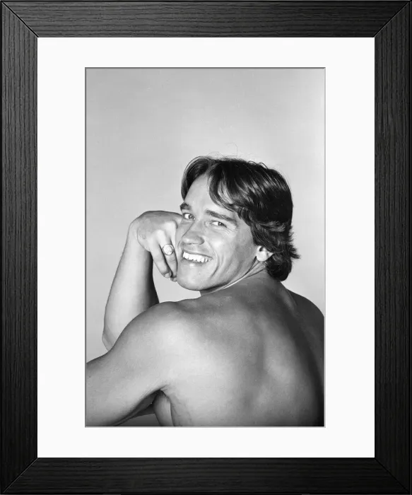 Framed Print : Arnold Schwarzenegger photo shoot. 25th September 1977 Framed Print : Arnold Schwarzenegger photo shoot. 25th September 1977