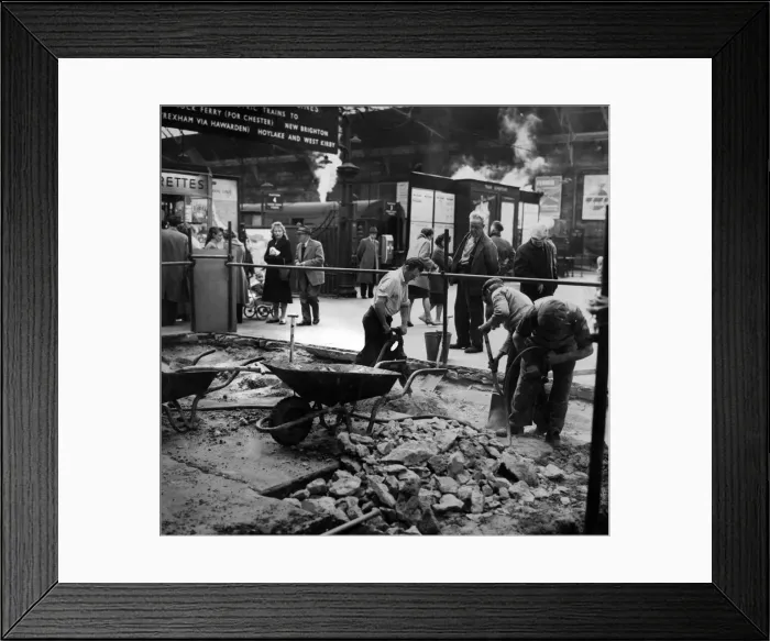 Framed Print : Workmen make a start on the station to store subway at Central Station Framed Print : Workmen make a start on the station to store subway at Central Station