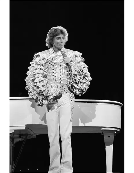 Barry Manilow in concert at the Bay Front Arena, St. Petersburg, Florida, United States