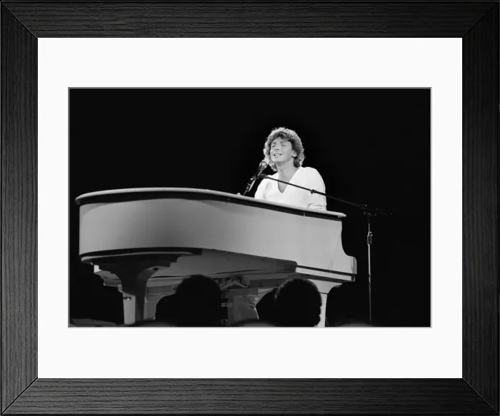 Framed Print : Barry Manilow in concert at the Bay Front Arena, St. Petersburg, Florida, United States Framed Print : Barry Manilow in concert at the Bay Front Arena, St. Petersburg, Florida, United States