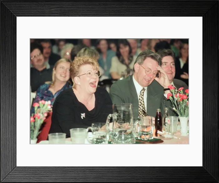 Framed Print : Liverpool Echo, Stand Up Comic of the Year Competition, sponsored by Newcastle Brown Ale