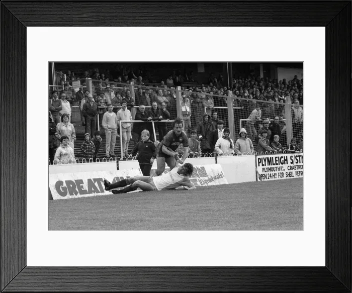 Framed Print : English League Division Three match at Home Park. Plymouth Argyle 0 -1 Reading Framed Print : English League Division Three match at Home Park. Plymouth Argyle 0 -1 Reading