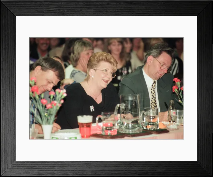 Framed Print : Liverpool Echo, Stand Up Comic of the Year Competition, sponsored by Newcastle Brown Ale Framed Print : Liverpool Echo, Stand Up Comic of the Year Competition, sponsored by Newcastle Brown Ale