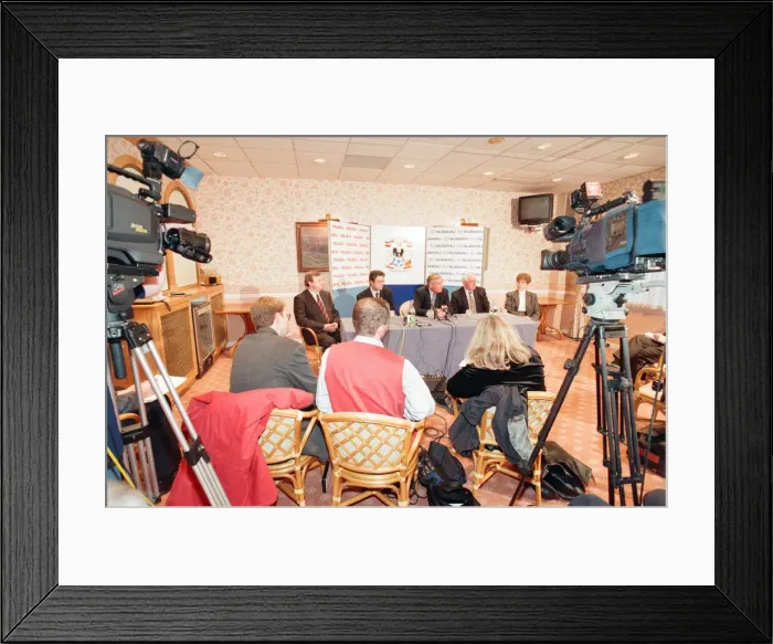 Framed Print : Coventry City, news press conference, 22nd January 1999 Framed Print : Coventry City, news press conference, 22nd January 1999
