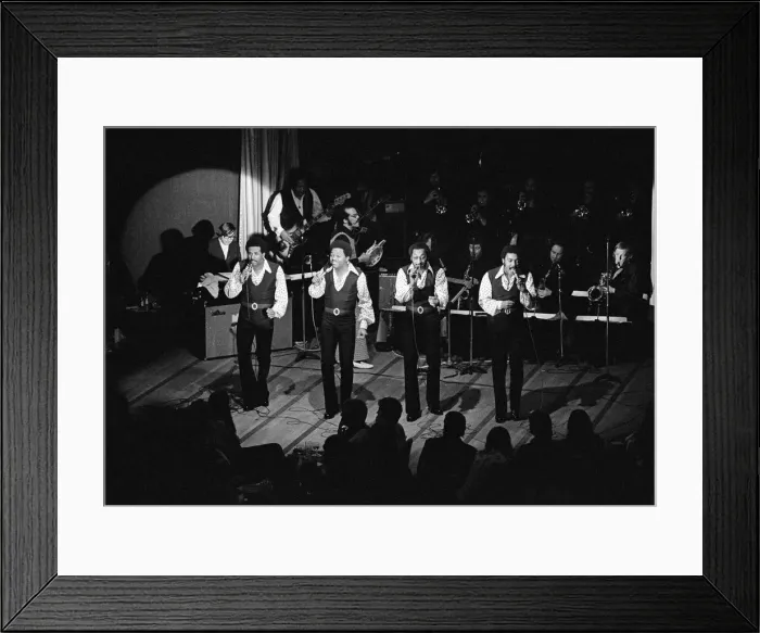 Framed Print : The Four Tops performing at Fiesta. Circa 1973 Framed Print : The Four Tops performing at Fiesta. Circa 1973
