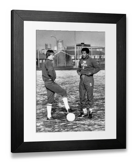 Framed Print : Birmingham City footballer Howard Gayle in training. 9th February 1983 Framed Print : Birmingham City footballer Howard Gayle in training. 9th February 1983