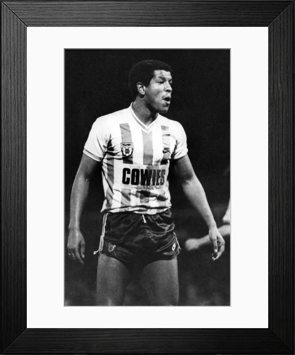 Framed Print : Sunderland footballer Howard Gayle. Circa 1984 Framed Print : Sunderland footballer Howard Gayle. Circa 1984