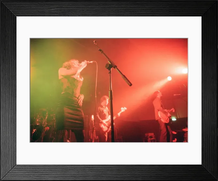 Framed Print : Catatonia in concert at the Great Hall, Cardiff University, Students Union, Cardiff