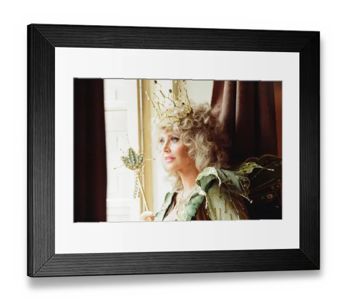 Framed Print : Britt Ekland, actress who will be starring as the Good Fairy this Christmas in pantomime Framed Print : Britt Ekland, actress who will be starring as the Good Fairy this Christmas in pantomime