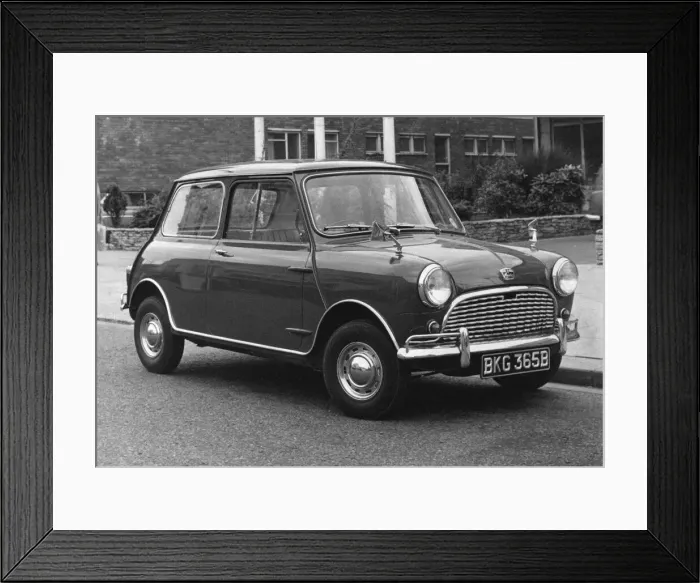 Framed Print : Austin Mini super de luxe Motor Car, 28th August 1964. Mini Mark I Framed Print : Austin Mini super de luxe Motor Car, 28th August 1964. Mini Mark I