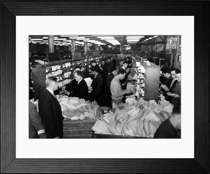 Framed Print : Staff sorting mail at Christmas time. Merseyside. 20th December 1960 Framed Print : Staff sorting mail at Christmas time. Merseyside. 20th December 1960
