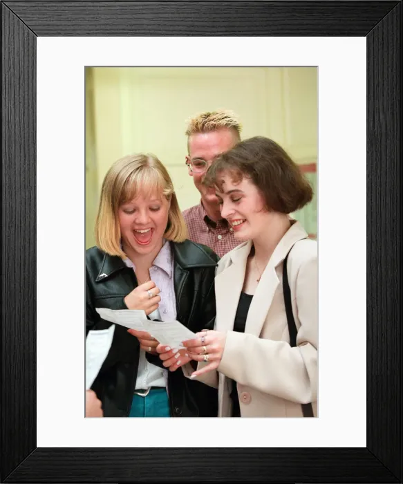 Framed Print : Students receiving their GCSE results at Blakelaw School. 21st August 1997