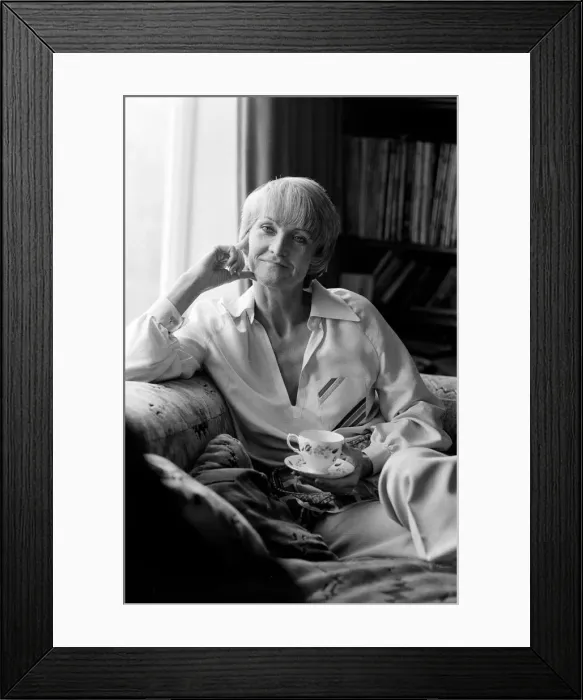 Framed Print : Sheila Hancock pictured at her home in Chiswick. 1st October 1976 Framed Print : Sheila Hancock pictured at her home in Chiswick. 1st October 1976