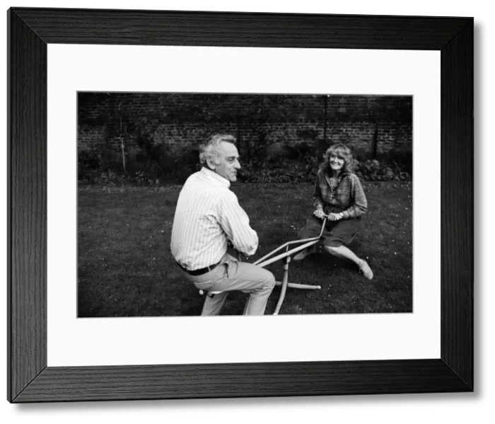 Framed Print : Actor John Thaw with his actress wife Sheila Hancock, pictured at their Chiswick home Framed Print : Actor John Thaw with his actress wife Sheila Hancock, pictured at their Chiswick home