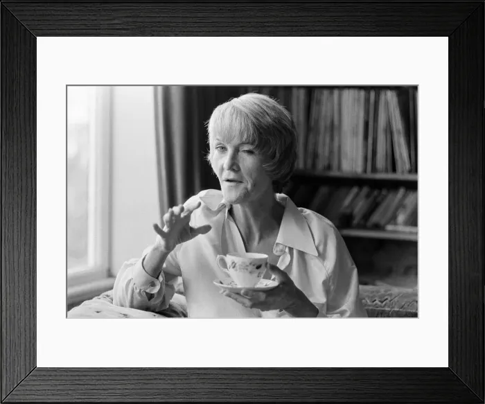 Framed Print : Sheila Hancock pictured at her home in Chiswick. 1st October 1976 Framed Print : Sheila Hancock pictured at her home in Chiswick. 1st October 1976