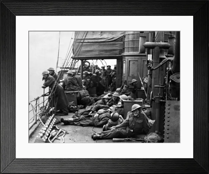 Framed Print : The Dunkirk evacuation, the evacuation of Allied soldiers from the beaches Framed Print : The Dunkirk evacuation, the evacuation of Allied soldiers from the beaches