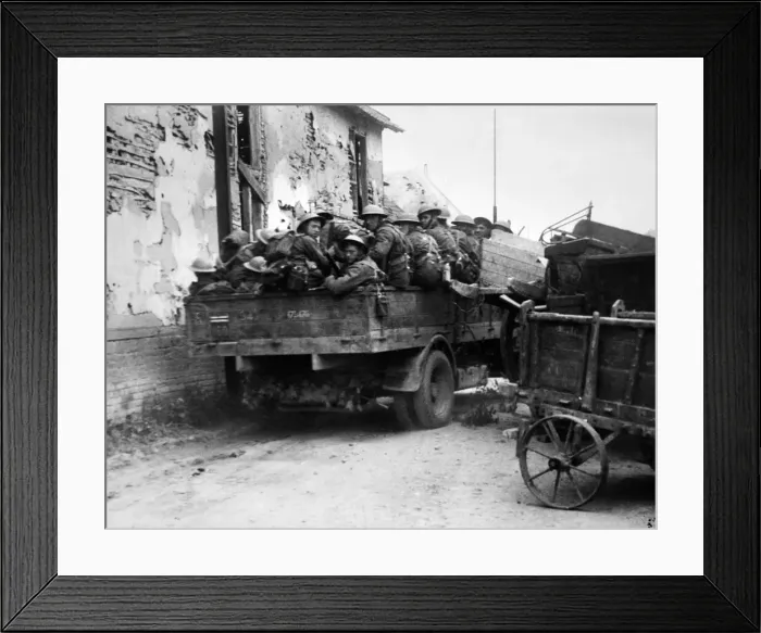 Framed Print : The Dunkirk evacuation, the evacuation of Allied soldiers from the beaches Framed Print : The Dunkirk evacuation, the evacuation of Allied soldiers from the beaches