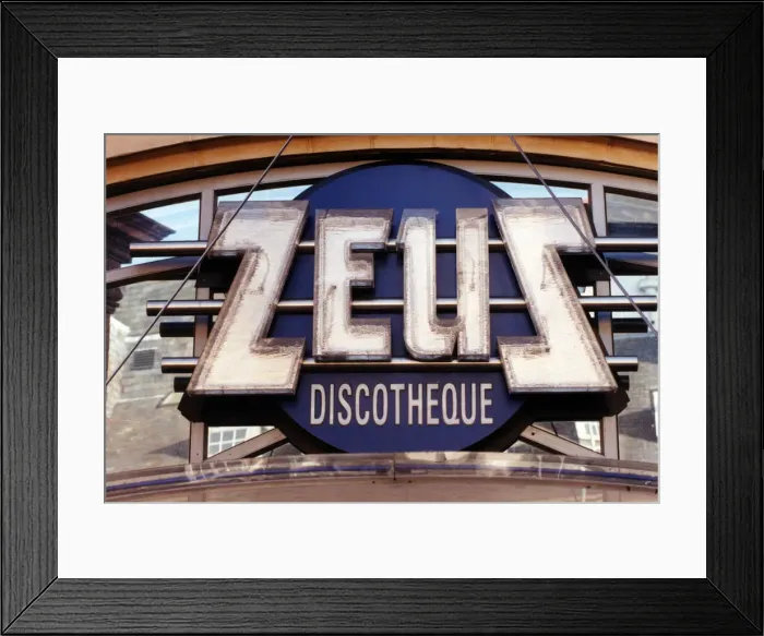 Framed Print : Zeus Discotheque in Cardiff City Centre, Wales, 24th February 1996 Framed Print : Zeus Discotheque in Cardiff City Centre, Wales, 24th February 1996
