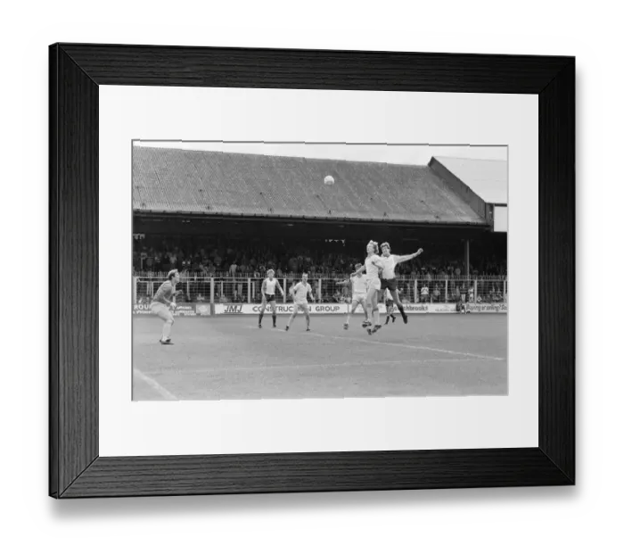 Framed Print : Reading 3-2 Bristol Rovers, league match at Elm Park, Monday 26th August 1985 Framed Print : Reading 3-2 Bristol Rovers, league match at Elm Park, Monday 26th August 1985
