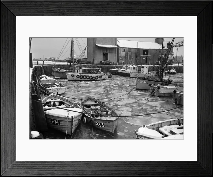 Framed Print : Fishing boats frozen in Whitstable Harbour, Kent. 20th January 1966 Framed Print : Fishing boats frozen in Whitstable Harbour, Kent. 20th January 1966