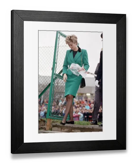 Framed Print : Diana, Princess of Wales arrives to officially open the Scottish factory of the clothing Framed Print : Diana, Princess of Wales arrives to officially open the Scottish factory of the clothing
