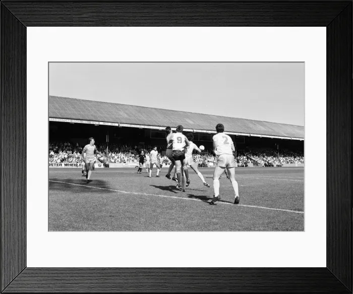 Framed Print : Reading 2-1 Walsall, league match at Elm Park, Saturday 7th September 1985 Framed Print : Reading 2-1 Walsall, league match at Elm Park, Saturday 7th September 1985