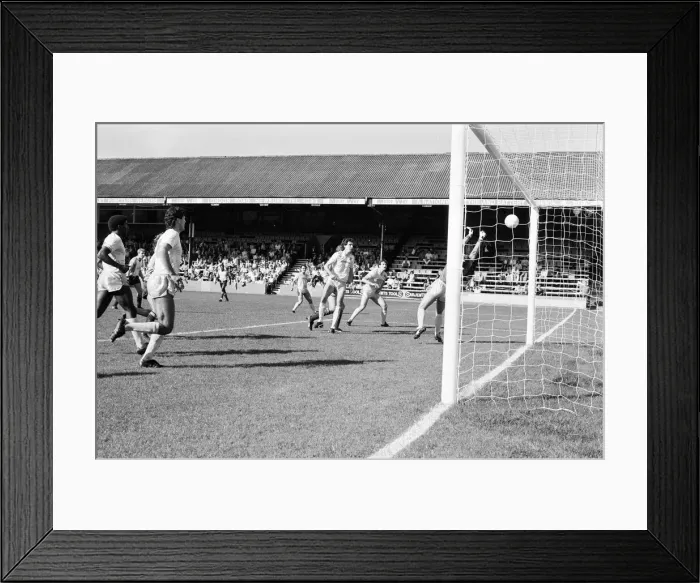 Framed Print : Reading 2-1 Walsall, league match at Elm Park, Saturday 7th September 1985 Framed Print : Reading 2-1 Walsall, league match at Elm Park, Saturday 7th September 1985