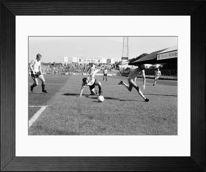 Framed Print : Reading 2-1 Walsall, league match at Elm Park, Saturday 7th September 1985 Framed Print : Reading 2-1 Walsall, league match at Elm Park, Saturday 7th September 1985