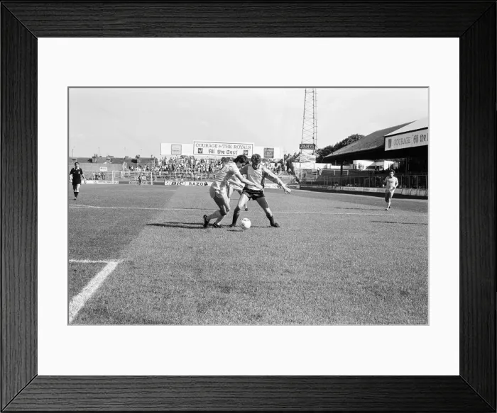 Framed Print : Reading 2-1 Walsall, league match at Elm Park, Saturday 7th September 1985 Framed Print : Reading 2-1 Walsall, league match at Elm Park, Saturday 7th September 1985