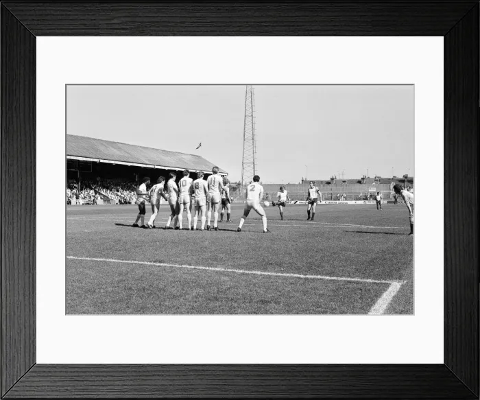 Framed Print : Reading 2-1 Walsall, league match at Elm Park, Saturday 7th September 1985 Framed Print : Reading 2-1 Walsall, league match at Elm Park, Saturday 7th September 1985