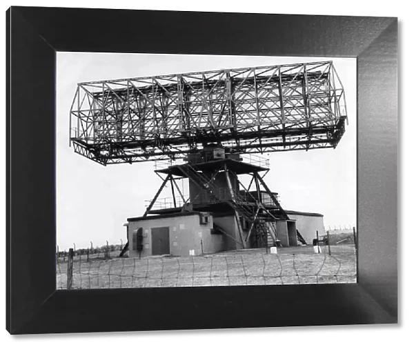 RAF Holmptons 25 ton Type 80 Radar eye whirls continuously