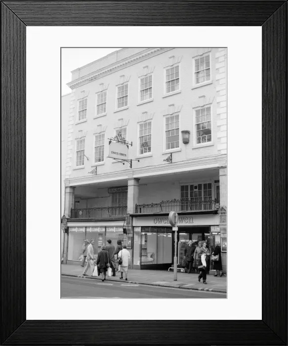 Framed Print : Owen Owen Department Store, Chester City Centre, 8th February 1989 Framed Print : Owen Owen Department Store, Chester City Centre, 8th February 1989