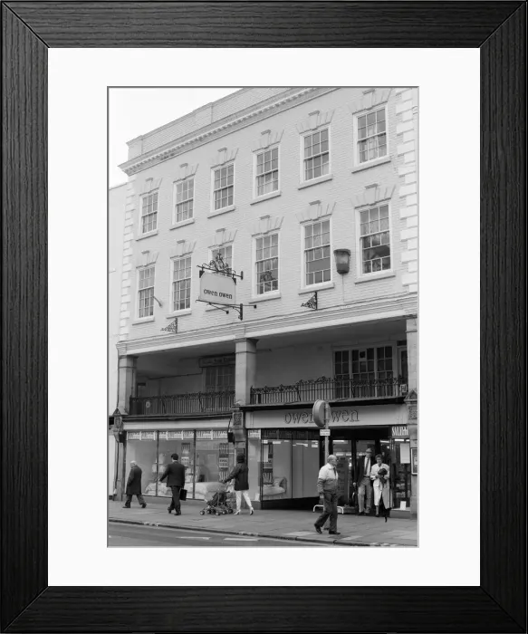 Framed Print : Owen Owen Department Store, Chester City Centre, 8th February 1989 Framed Print : Owen Owen Department Store, Chester City Centre, 8th February 1989
