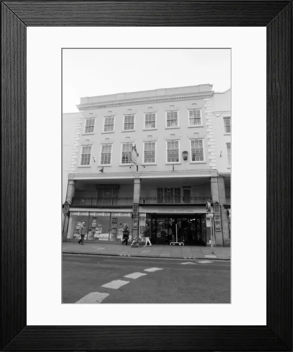 Framed Print : Owen Owen Department Store, Chester City Centre, 8th February 1989 Framed Print : Owen Owen Department Store, Chester City Centre, 8th February 1989