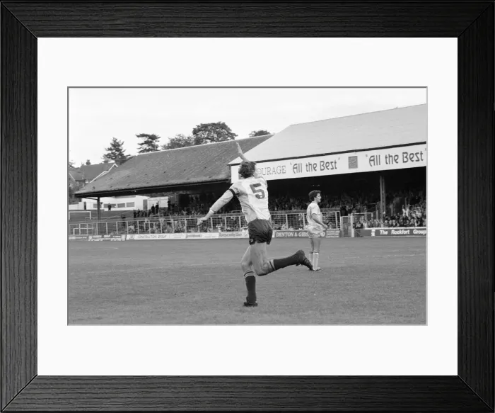 Framed Print : Reading 3-2 Bristol Rovers, league match at Elm Park, Monday 26th August 1985 Framed Print : Reading 3-2 Bristol Rovers, league match at Elm Park, Monday 26th August 1985