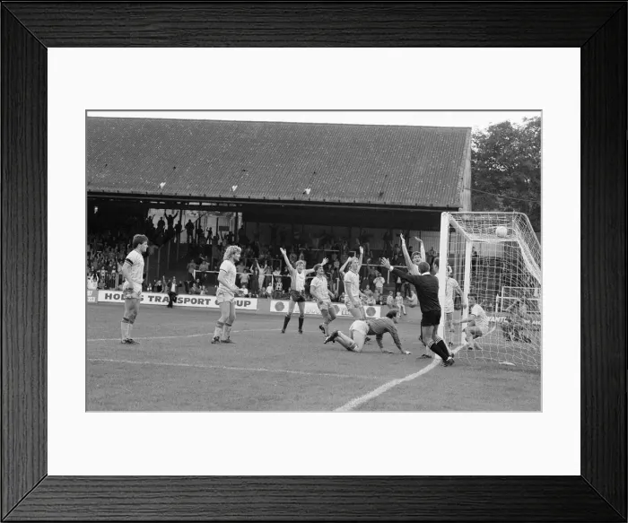 Framed Print : Reading 3-2 Bristol Rovers, league match at Elm Park, Monday 26th August 1985 Framed Print : Reading 3-2 Bristol Rovers, league match at Elm Park, Monday 26th August 1985